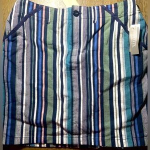 Christopher & Banks size 10P skort NWT